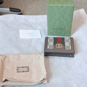 Authentic Gucci Ophidia GG Supreme card holder wallet.